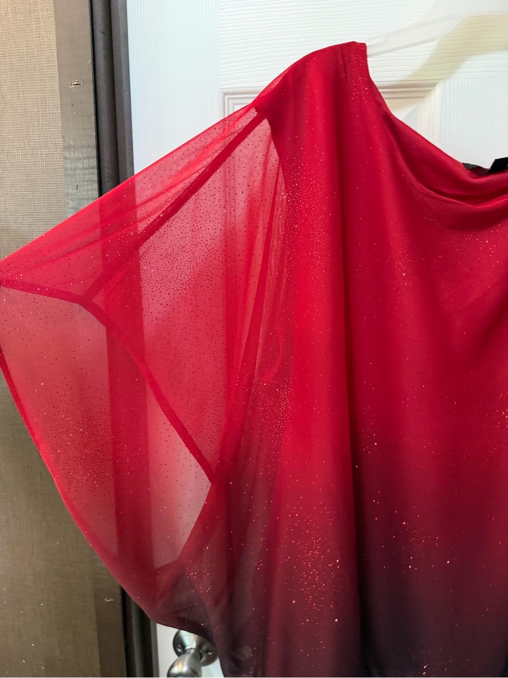 Plus size Red Ombré Sparkle Shimmer Flutter Style Sleeves Blouse Sz 3X - Picture 4 of 8